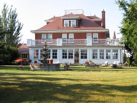 Wakamow Heights Bed And Breakfast Moose Jaw Exterior foto